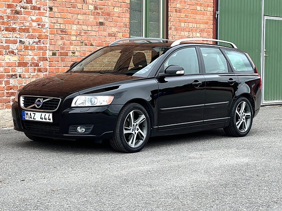 Volvo V50 3 of 20