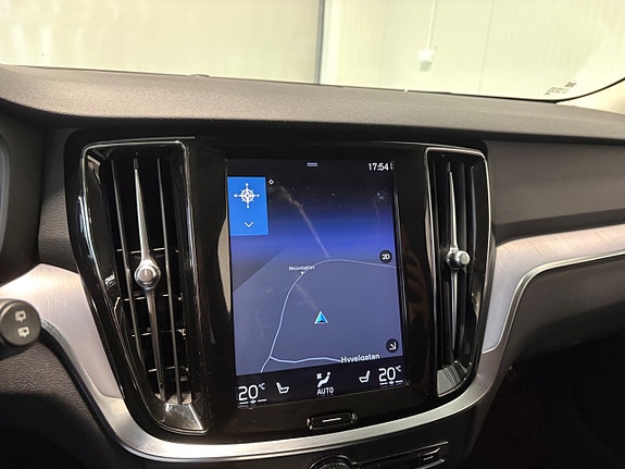 Volvo V60 15 of 25