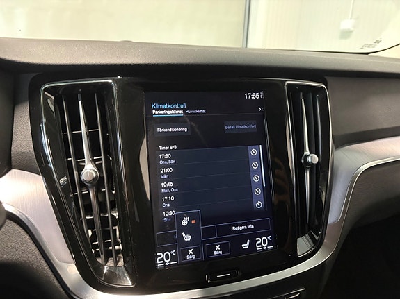 Volvo V60 19 of 25
