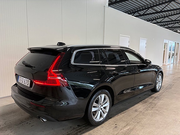 Volvo V60 3 of 25