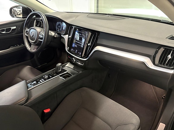 Volvo V60 11 of 25