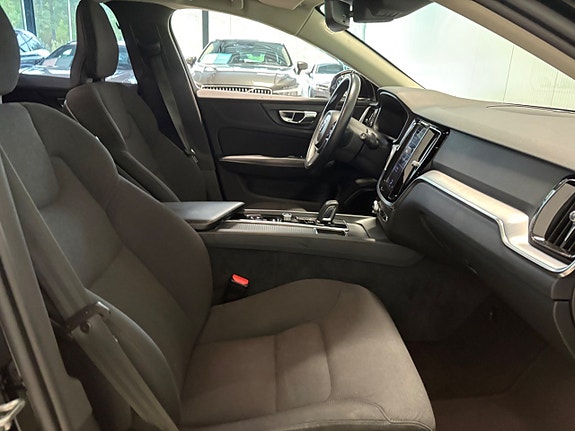 Volvo V60 12 of 25