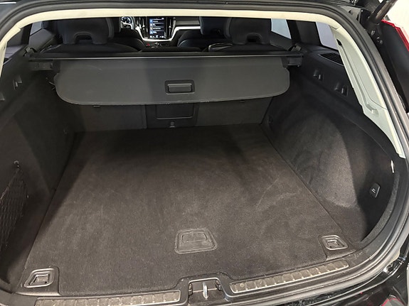 Volvo V60 25 of 25