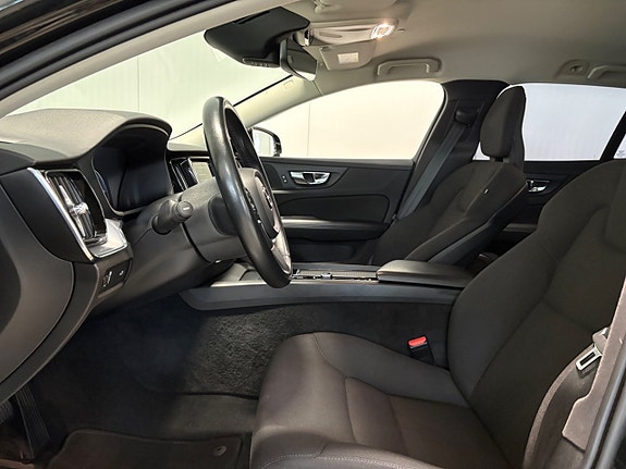 Volvo V60 8 of 25