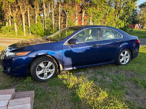 Honda Accord 3 of 6