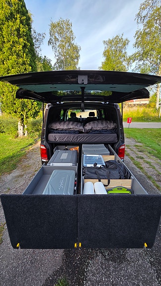 Volkswagen Transporter T6 campervan 3 of 22