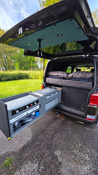 Volkswagen Transporter T6 campervan 4 of 22