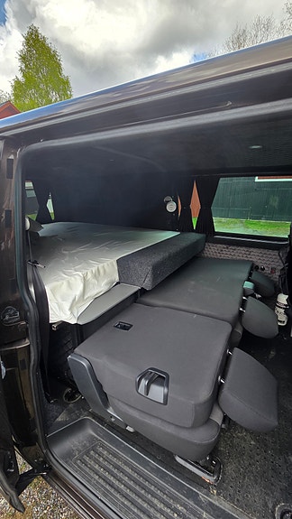 Volkswagen Transporter T6 campervan 12 of 22