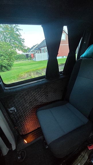 Volkswagen Transporter T6 campervan 18 of 22