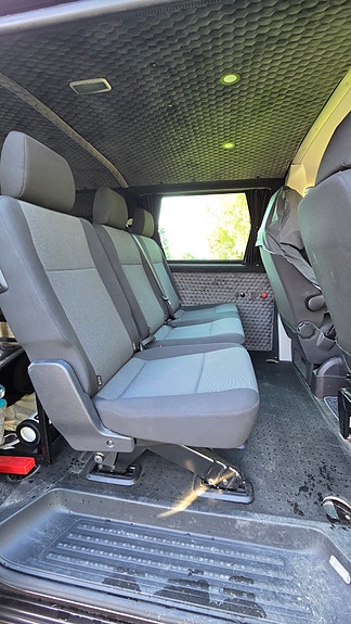 Volkswagen Transporter T6 campervan 9 of 22