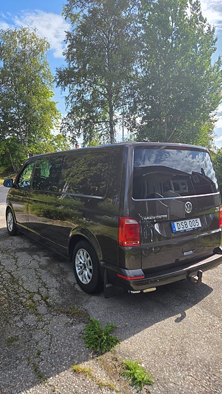 Volkswagen Transporter T6 campervan 21 of 22