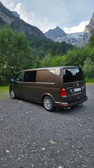 Volkswagen Transporter T6 campervan 22 of 22