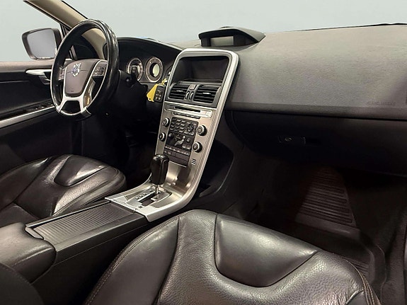 Volvo XC60 14 of 22
