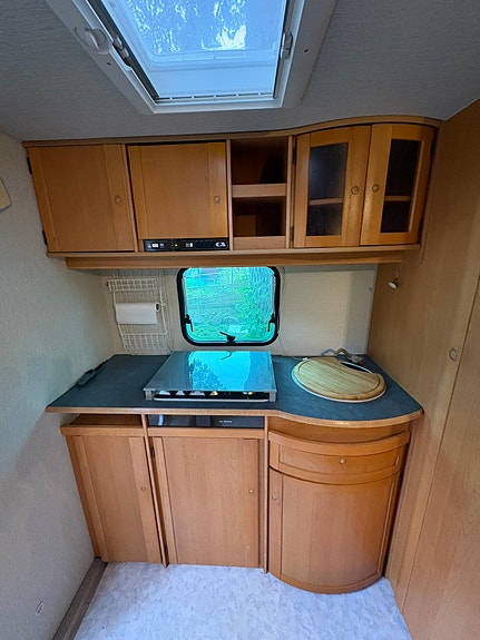 Adria Unica 502LH 4 of 8