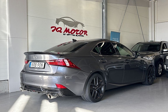 Lexus IS250 7 of 20