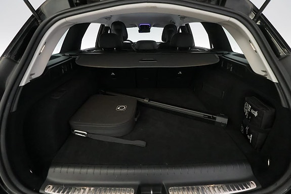 Mercedes-Benz C300 8 of 29