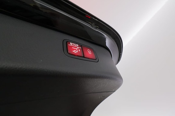 Mercedes-Benz C300 9 of 29