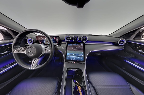 Mercedes-Benz C300 13 of 29