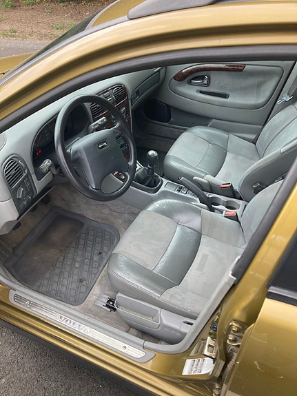 Volvo V40 3 of 11