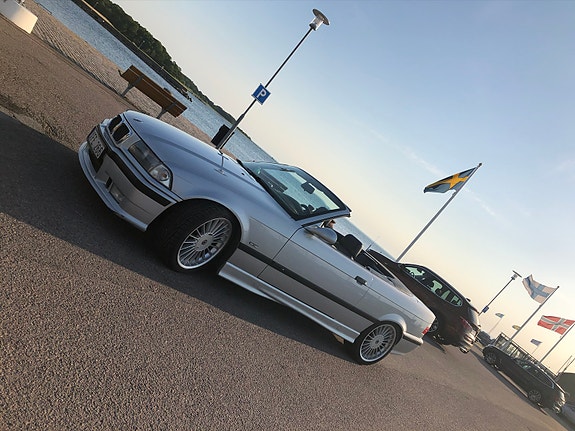 BMW 328i 6 of 8