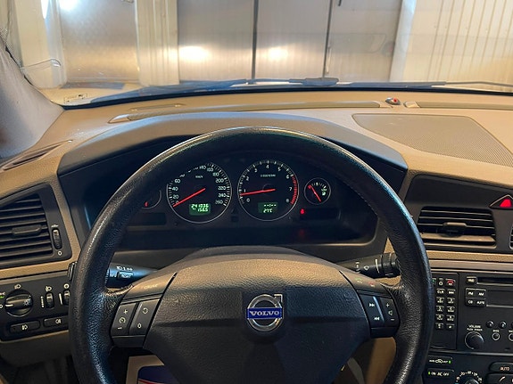 Volvo S60 8 of 9