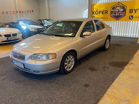 Volvo S60 2 of 9