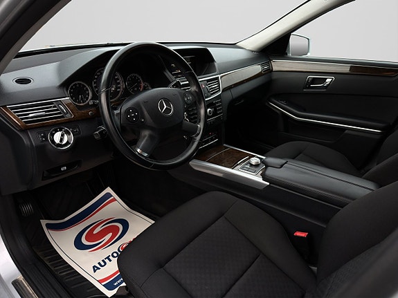 Mercedes-Benz E350 10 of 27