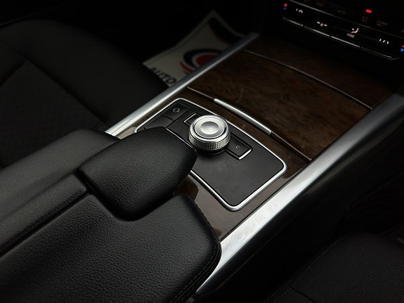 Mercedes-Benz E350 21 of 27