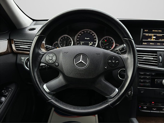 Mercedes-Benz E350 13 of 27
