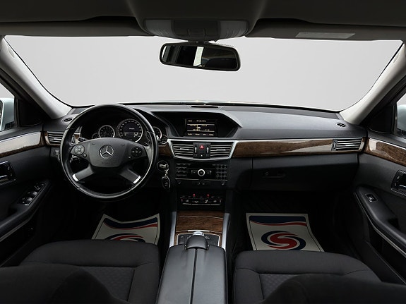 Mercedes-Benz E350 12 of 27