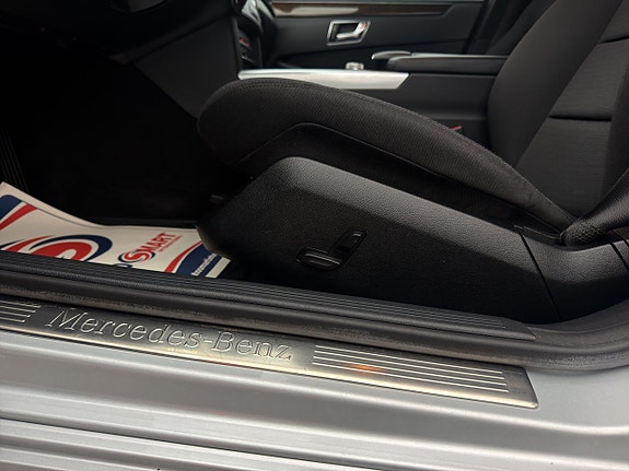 Mercedes-Benz E350 9 of 27