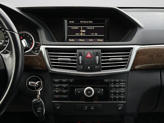 Mercedes-Benz E350 18 of 27