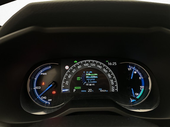 Toyota RAV4 17 of 30