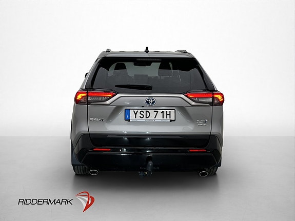 Toyota RAV4 6 of 30