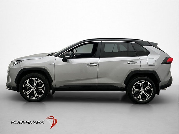 Toyota RAV4 4 of 30