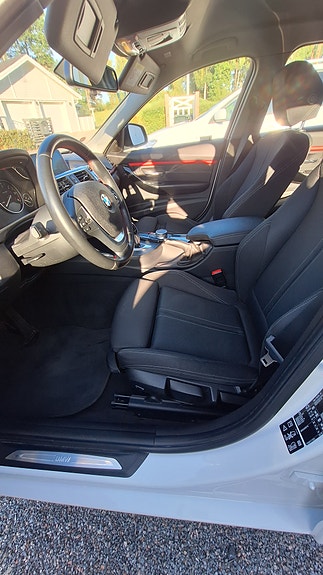 BMW 320d 9 of 11