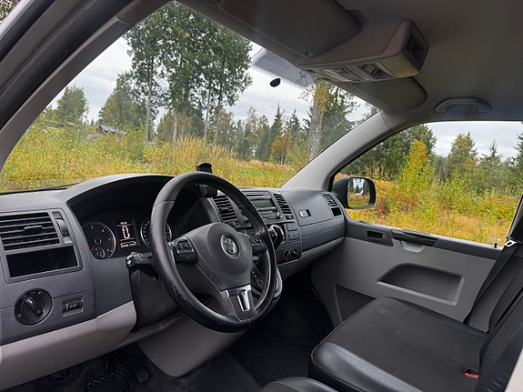 Volkswagen Transporter 3 of 4