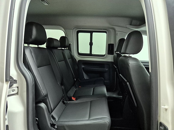 Volkswagen Caddy Maxi 29 of 30