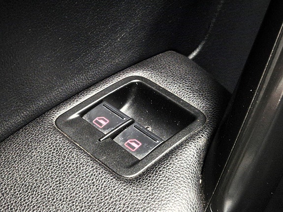 Volkswagen Caddy Maxi 11 of 30