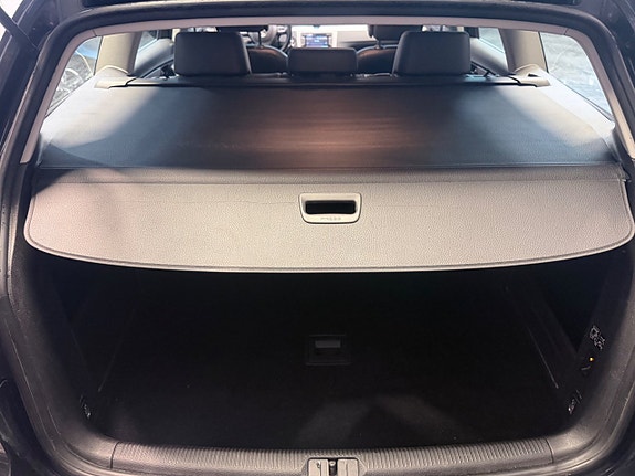 Volkswagen Passat Alltrack 18 of 19