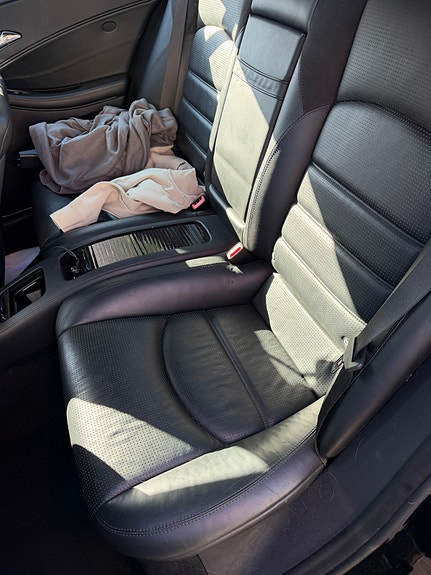 Mercedes-Benz CLS63 7 of 14