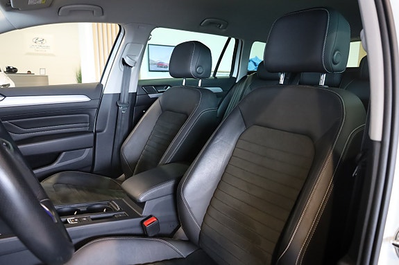 Volkswagen Passat 14 of 30