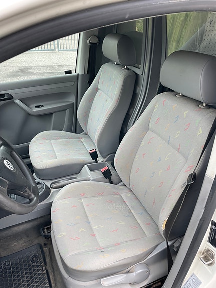 Volkswagen Caddy Maxi 7 of 8