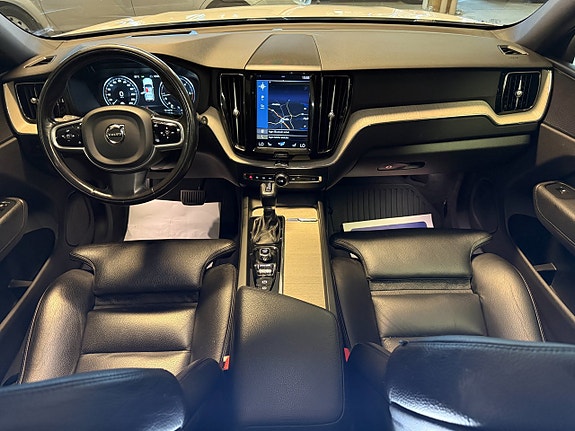 Volvo XC60 7 of 15