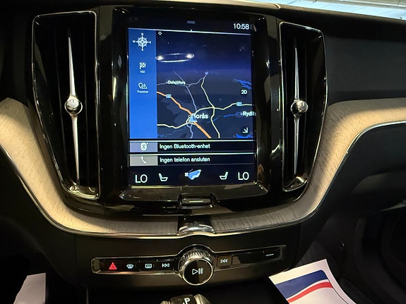 Volvo XC60 13 of 15