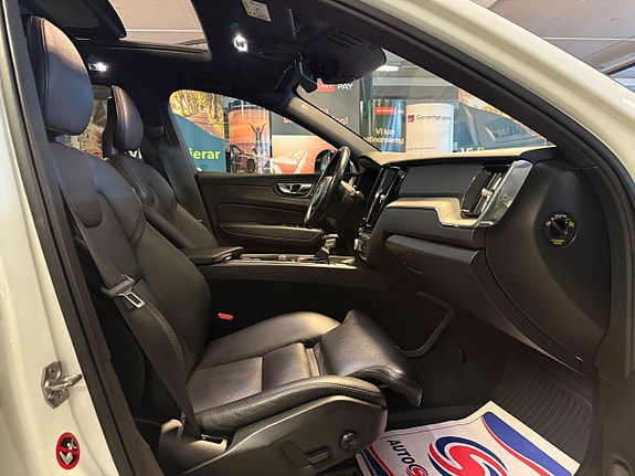 Volvo XC60 5 of 15
