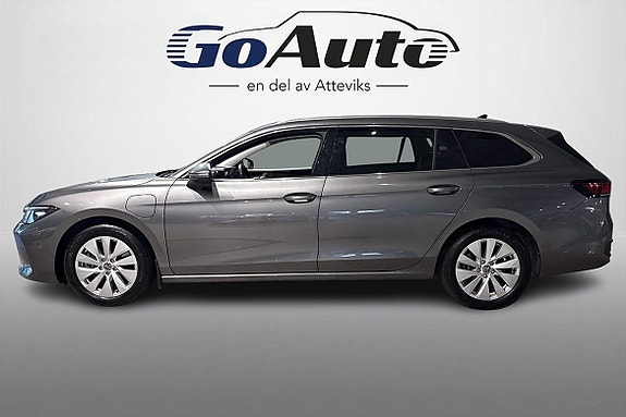 Volkswagen Passat 5 of 21