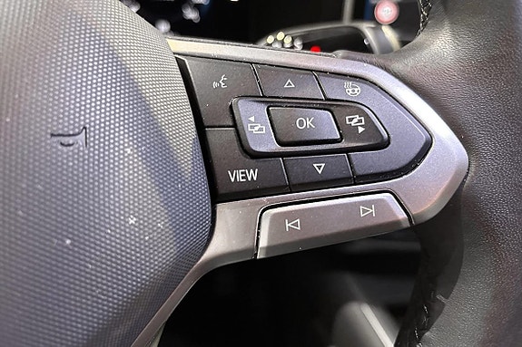 Volkswagen Passat 15 of 21