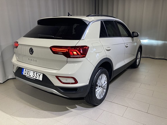 Volkswagen T-Roc 15 of 15