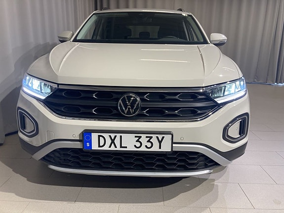 Volkswagen T-Roc 2 of 15